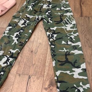 Nike camo pants